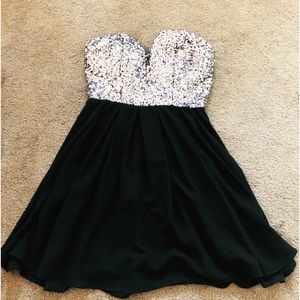 Silver sequined top party dress